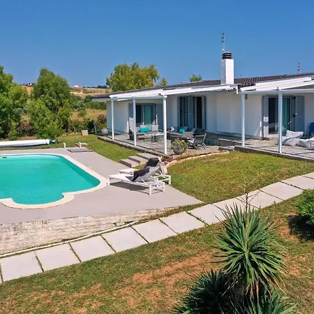 Haddock Beachfront Villa NEA PROPONTIDA