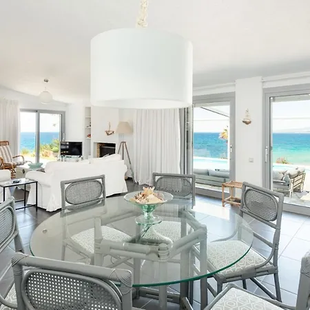 Villa Haddock Beachfront *